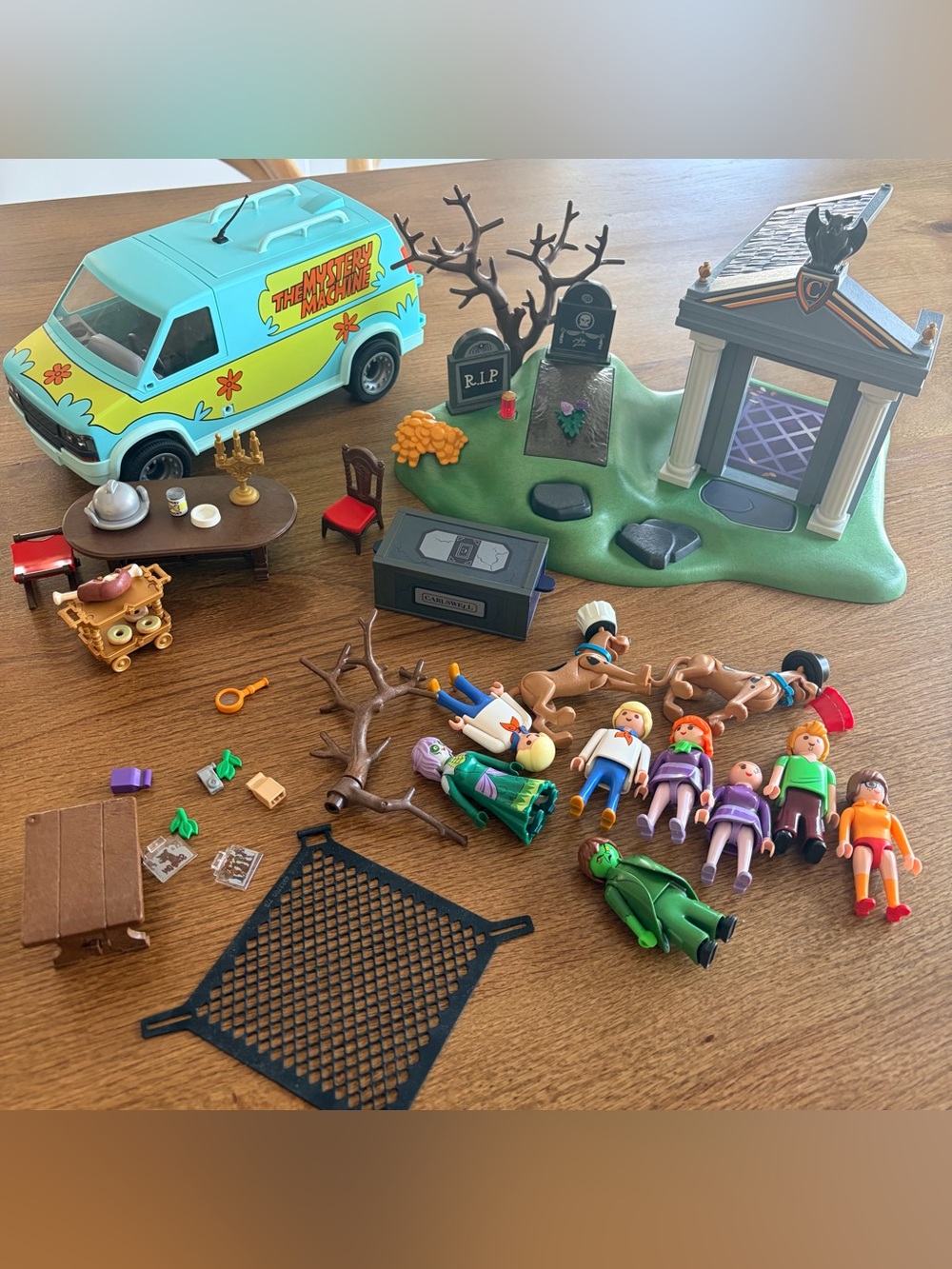 Playmobil Scooby-DOO! Mystery Machine and sets